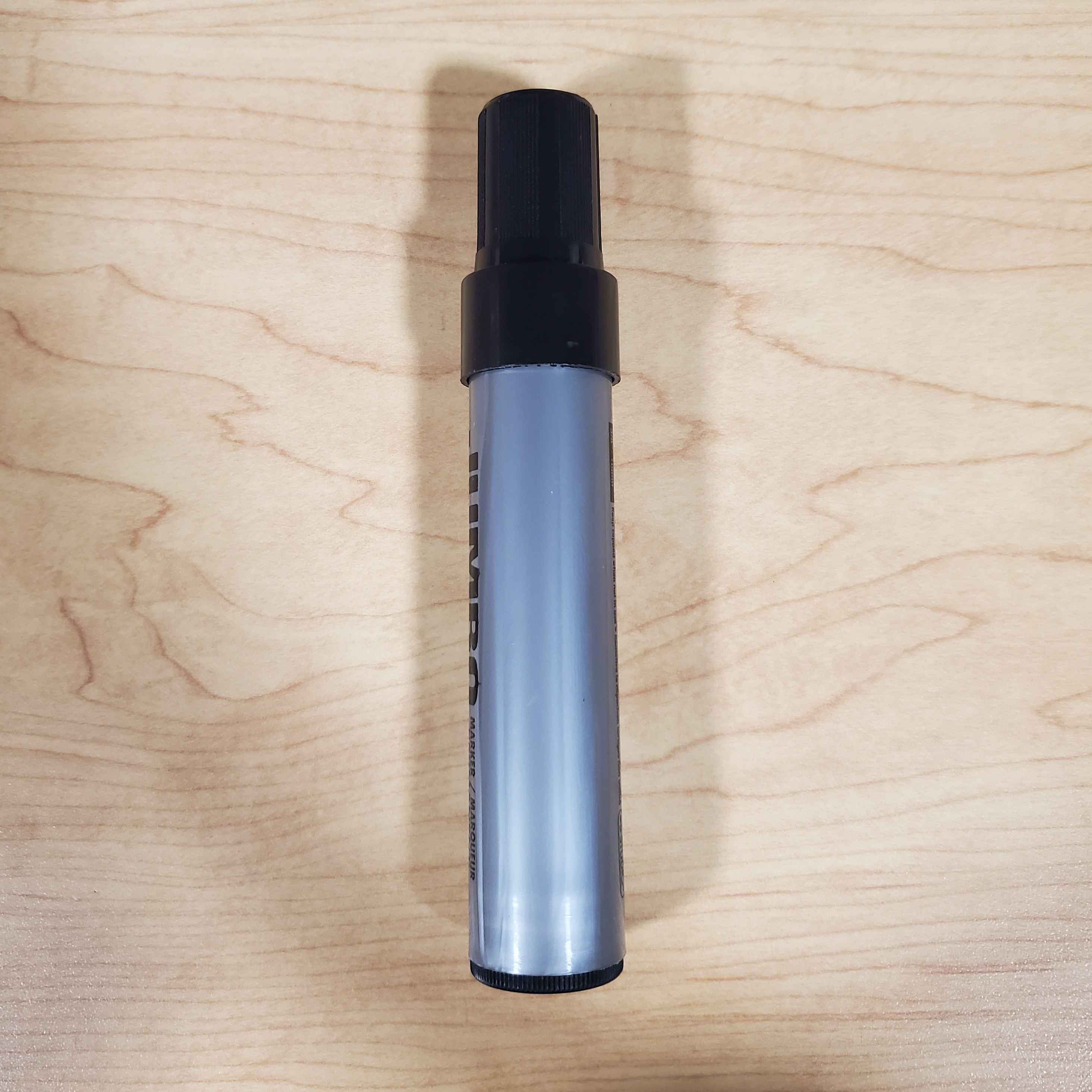 Image of a chunky marker from a front-facing angle