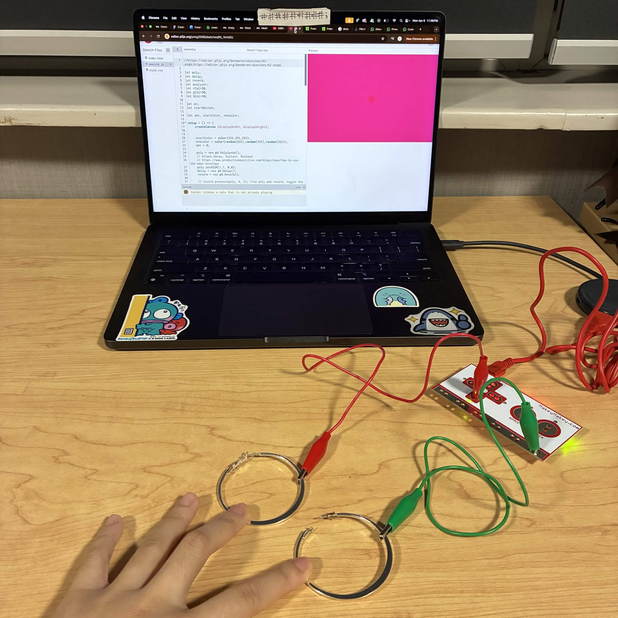 I had to use two fingers in order to connect the circuit and I observed how the code reacted to it.